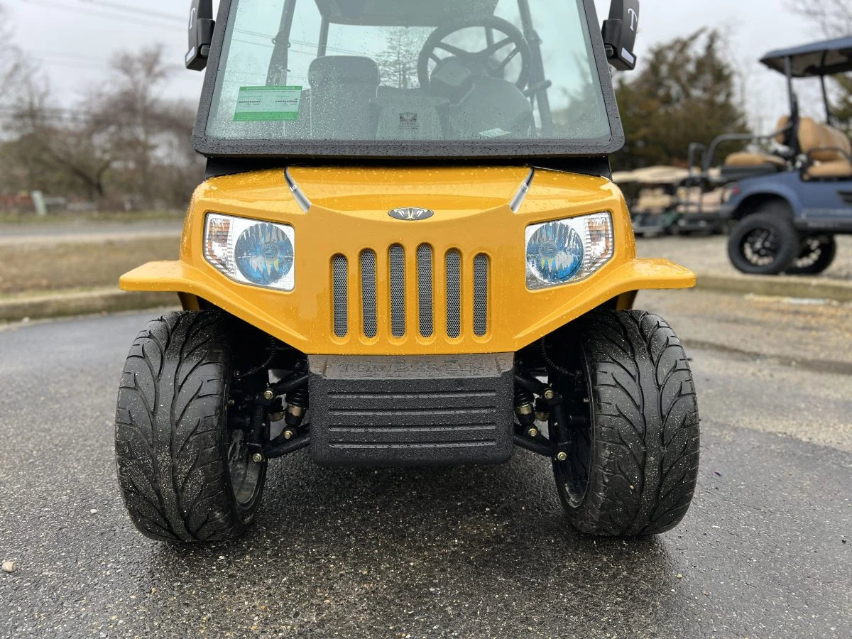 2023 Tomberlin Saloon Golf Cart for Sale image 3