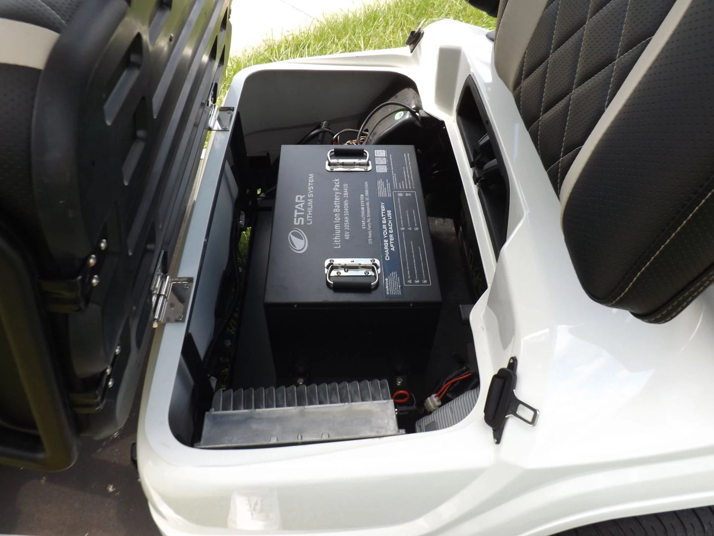 White 2023 Star EV SIRIUS 2+2 Golf Cart for Sale image 19