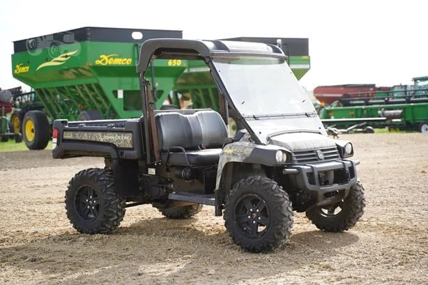 2017 John Deere Gator XUV 825i 4WD Utility Cart for Sale image 2