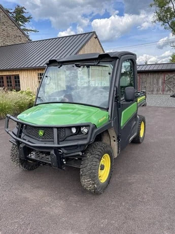 2023 John Deere Gator XUV 835M HVAC For Sale image 0