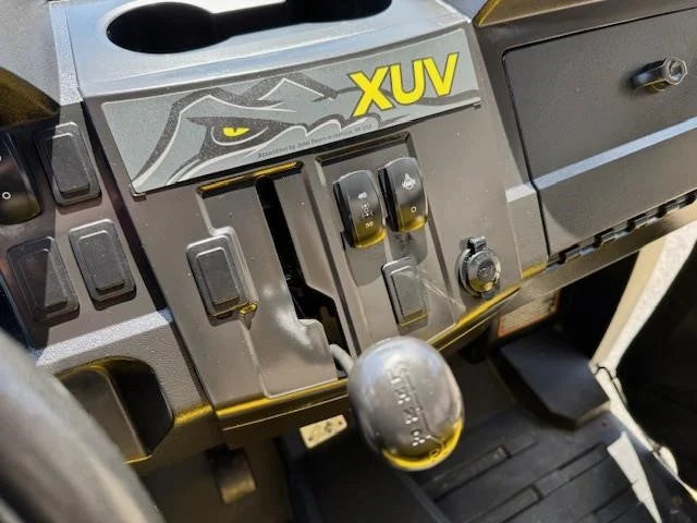 2022 John Deere Gator XUV560E Utility Cart for Sale image 10