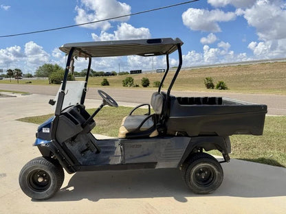 2017 Cushman Hauler 1200X Gas Carbureted Golf Cart for Sale image 2