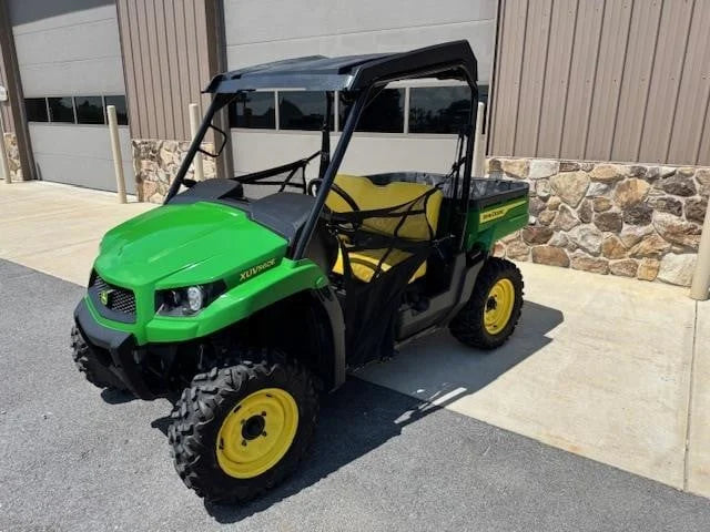 2022 John Deere Gator XUV560E Utility Cart for Sale image 1