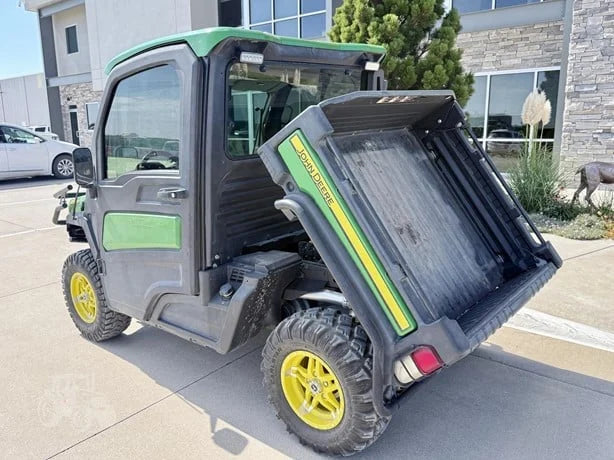 2018 John Deere Gator XUV 835R For Sale image 3