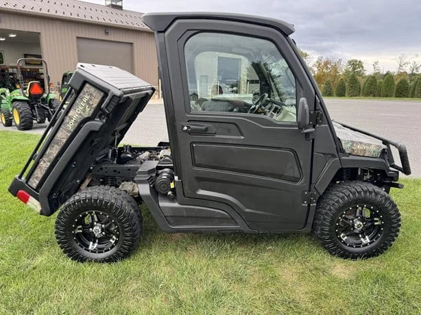 2023 John Deere Gator XUV 835R 4WD Utility Cart for Sale image 5