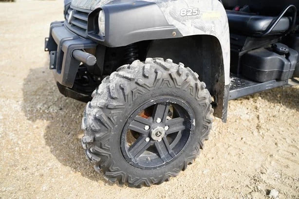 2017 John Deere Gator XUV 825i 4WD Utility Cart for Sale image 9