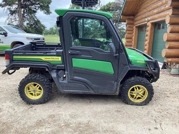 2024 John Deere Gator XUV 835R Signature Edition 4WD Utility Cart for Sale image 5