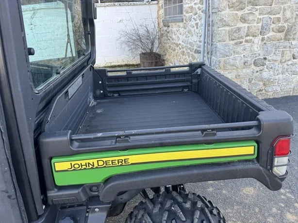 2018 John Deere Gator 4WD XUV 835M Utility Cart for Sale image 1