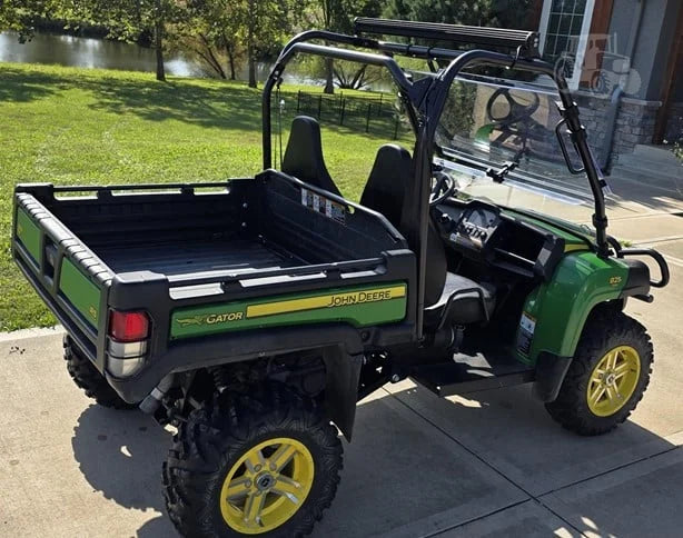 2012 John Deere Gator XUV 825i 4WD Utility Cart for Sale image 4