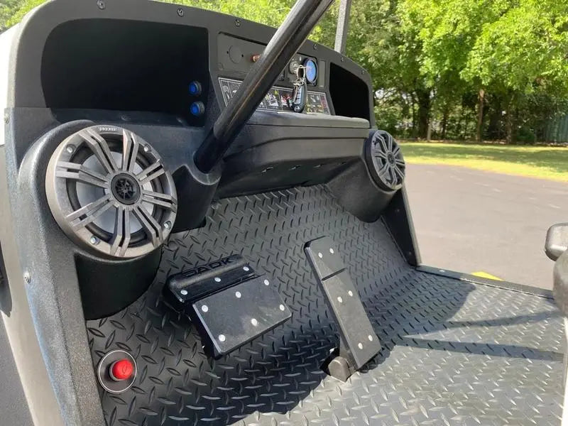 2021 E-Z-GO Express L6 Gas EFI Golf Cart For Sale image 4