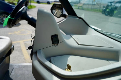2024 CLUB CAR CRU 6-Passenger Electric LSV for Sale image 6