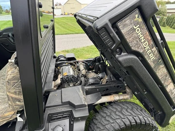 2023 John Deere Gator XUV 835R 4WD Utility Cart for Sale image 17
