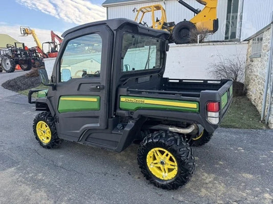 2018 John Deere Gator 4WD XUV 835M Utility Cart for Sale image 0
