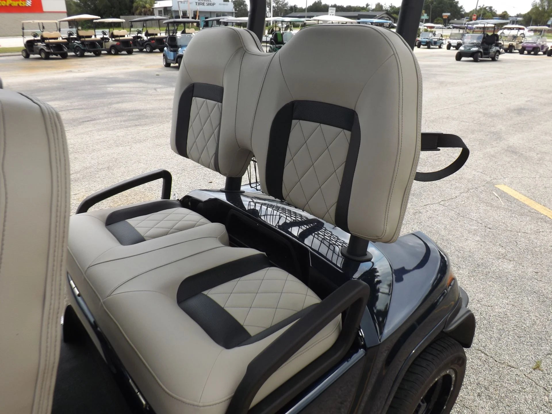 Black 2024 Star EV SIRIUS 4 Forward Lithium Golf Cart for Sale image 16