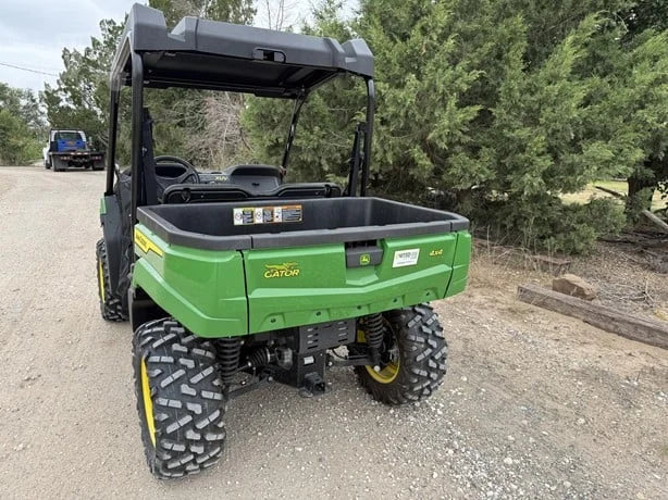 2024 John Deere Gator XUV 560E 4x4 Gas Utility Cart For Sale image 1
