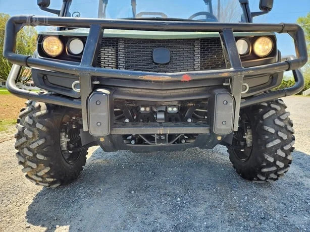 2018 John Deere Gator XUV 835M 4WD Utility Cart with 54 HP for Sale image 5