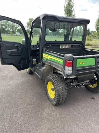 2023 John Deere Gator XUV 835M HVAC For Sale image 2