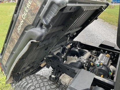 2021 John Deere Gator XUV 835R 4WD Utility Cart for Sale image 17