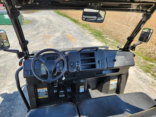 2018 John Deere Gator XUV 835M 4WD Utility Cart for Sale image 10