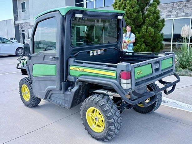 2018 John Deere Gator XUV 835R For Sale image 2