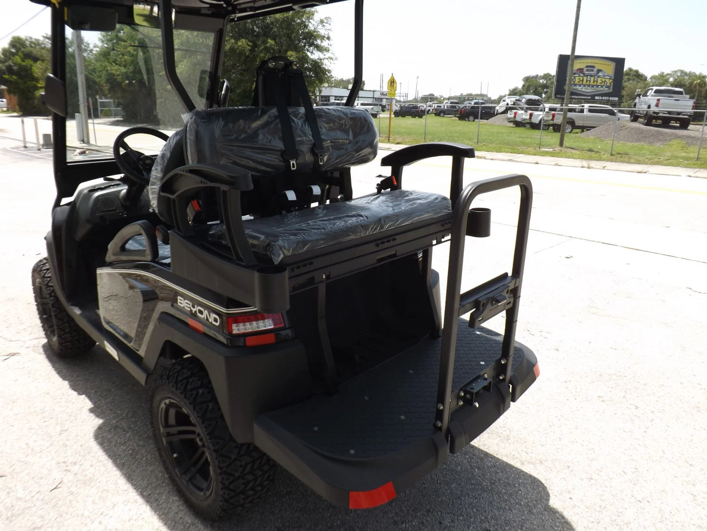 2022 Bintelli BEYOND 4P Lifted Golf Cart for Sale image 16