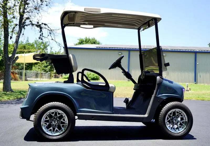 2017 E-Z-GO RXV ELiTE Golf Cart For Sale image 1