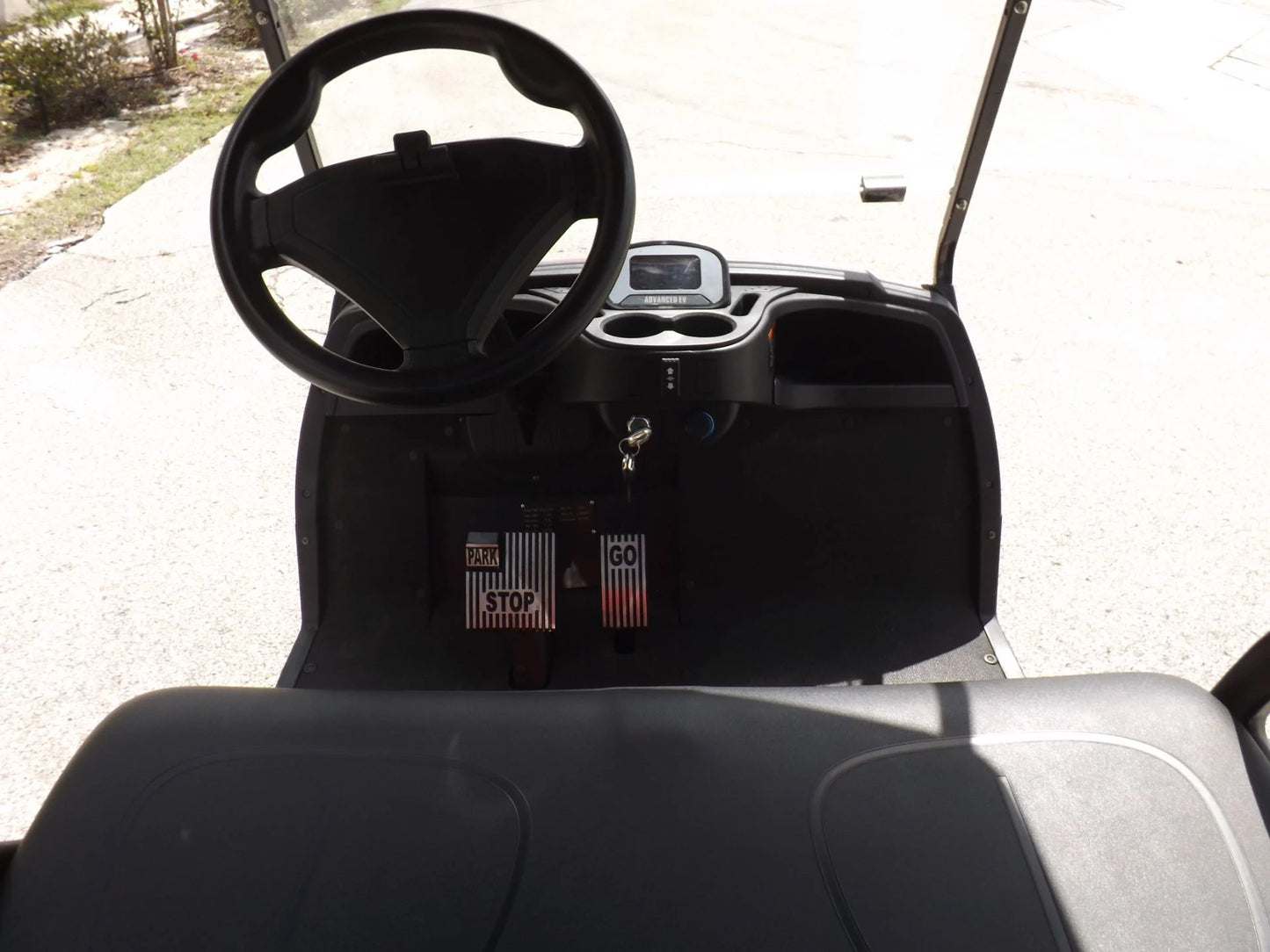 Merlot 2022 Advanced EV AEV 2 Golf Cart for Sale image 5