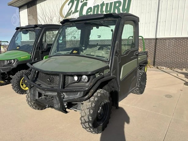 2021 John Deere Gator XUV 835R 4WD Utility Cart for Sale image 1