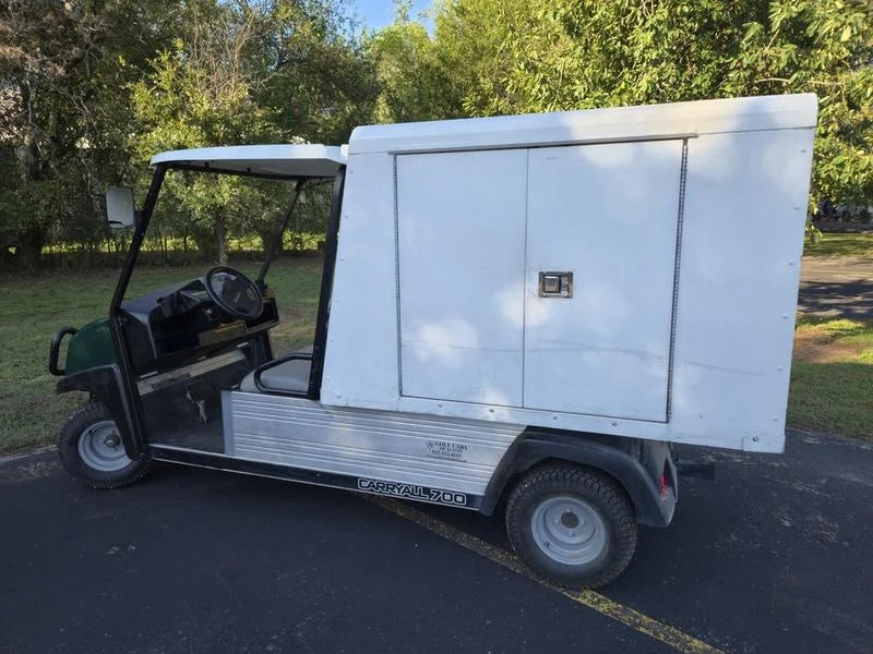 2016 CLUB CAR Carryall 700 - 48V Utility Cart for Sale image 1