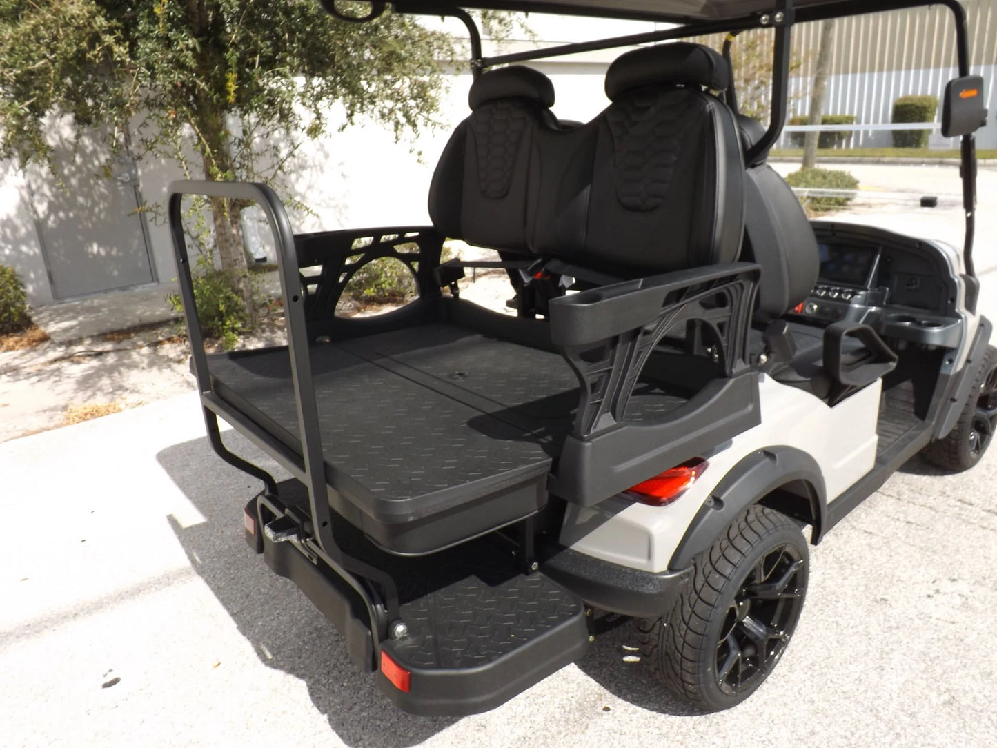 2024 GORILLA G4 LI 4 Pass Lithium Golf Cart for Sale image 13